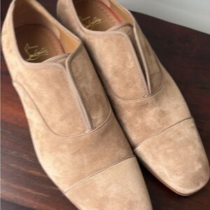 Authentic CHRISTIAN LOUBOUTIN—Men’s Tan Alpha Male Flat Veau Velo, sz 13.5, NWOB